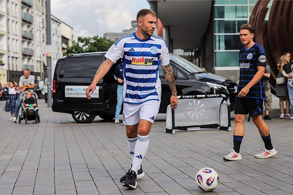 Das ist das neue Trikot des MSV Duisburg.