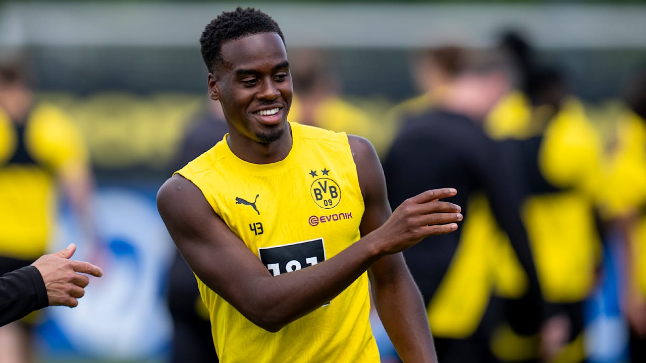 BVB: Neue Details in Dortmunds Gittens-Poker! | Sport