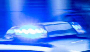 Frau soll in Berlin mehrmals auf Partner eingestochen haben