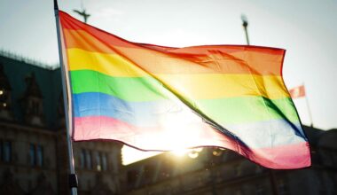 Christopher Street Day in Berlin: Julia Klöckner verteidigt Entscheidung zu Regenbogenflagge