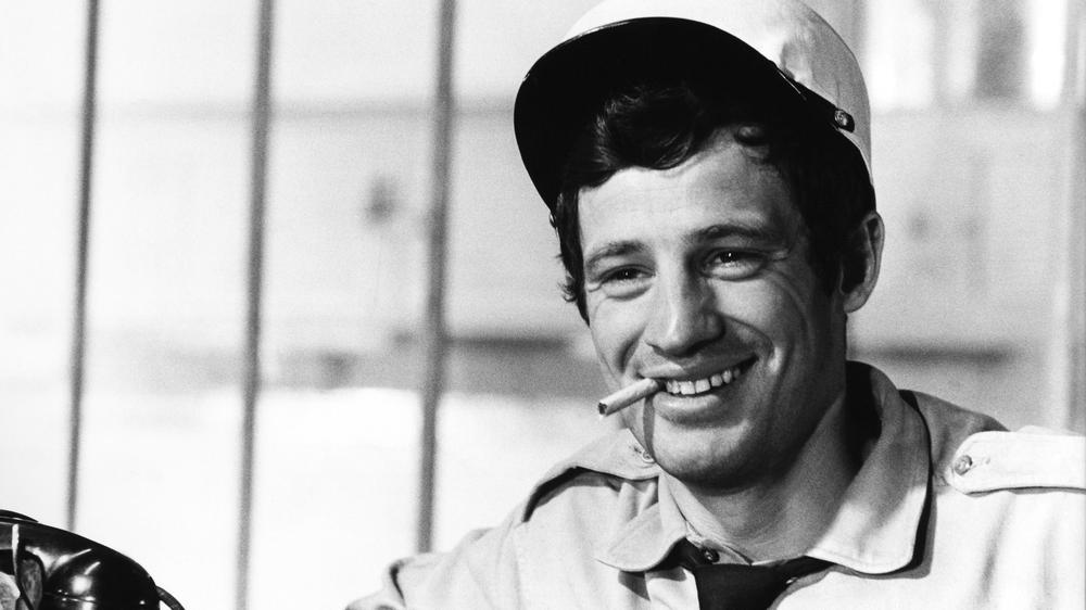 Rauchverbot: Leben wie in einer Nouvelle-Vague-Kulisse – dazu gehört nun mal eine Zigarette im Mundwinkel, wie sie einst Jean-Paul Belmondo trug.