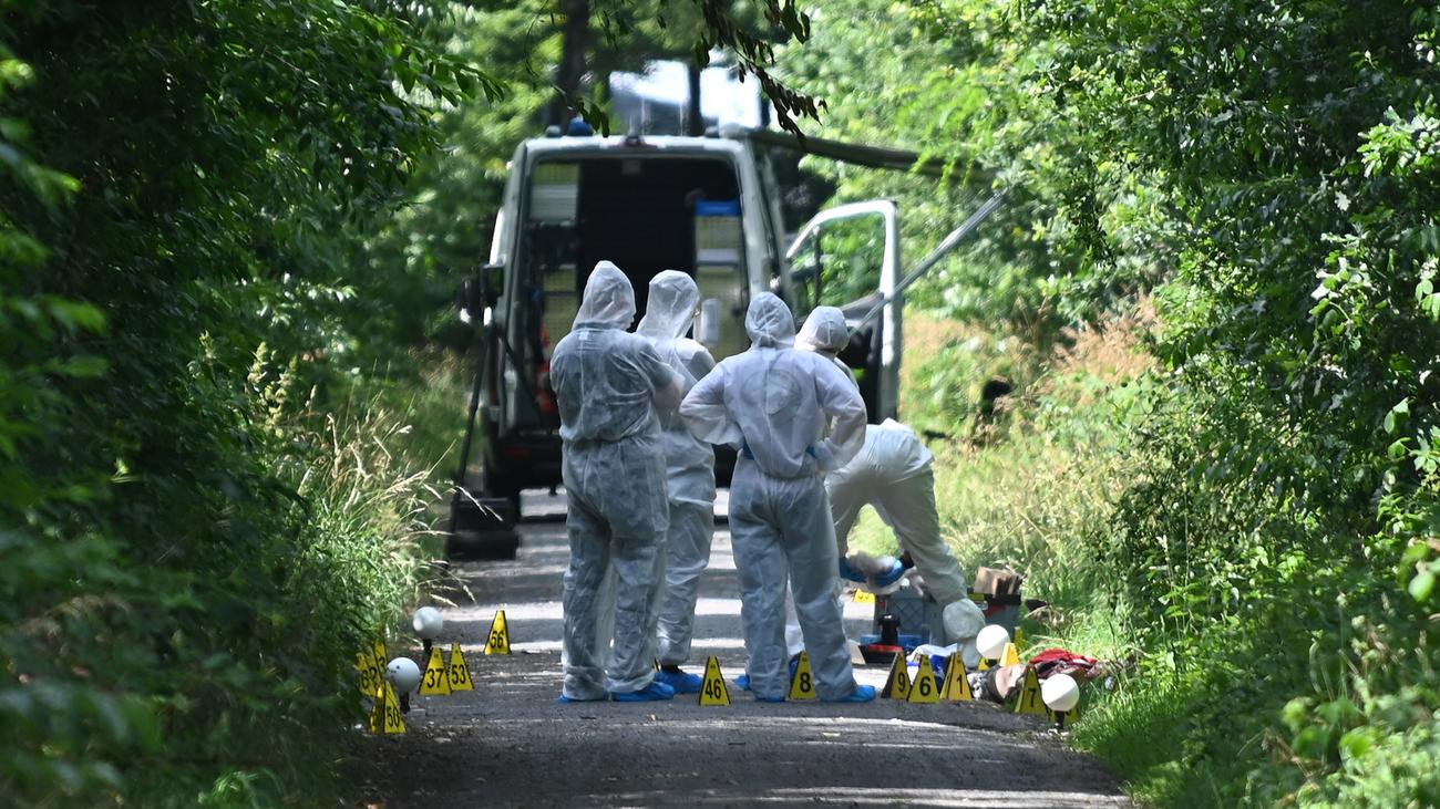 Nordrhein-Westfalen: 16-Jähriger stellt sich nach gewaltsamem Tod von Mutter und Kind