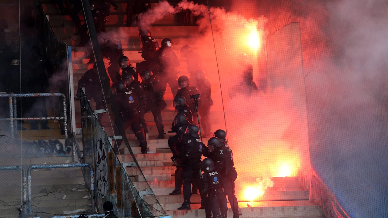 Hohe Geldstrafe für Hansa Rostock nach Krawallen gegen Dynamo Dresden | Sport