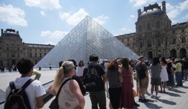 Louvre in Paris: Touristen stehen stundenlang vor verschlossenen Türen | News