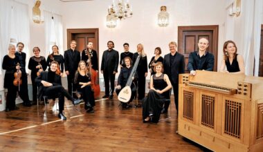 Gregor Meyer (2. von rechts) und sein Ensemble1684, das beim Heinrich-Schütz-Musikfest zu Gast sein wird – in „Makrokosmos“, gemeinsam mit dem Gewandhaus-Chor.