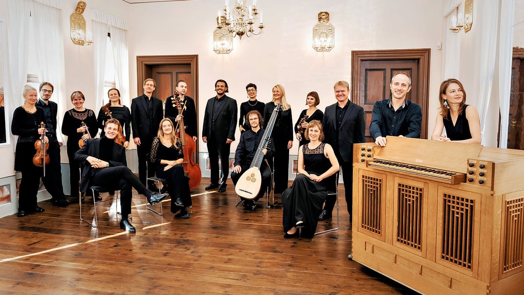 Gregor Meyer (2. von rechts) und sein Ensemble1684, das beim Heinrich-Schütz-Musikfest zu Gast sein wird – in „Makrokosmos“, gemeinsam mit dem Gewandhaus-Chor.