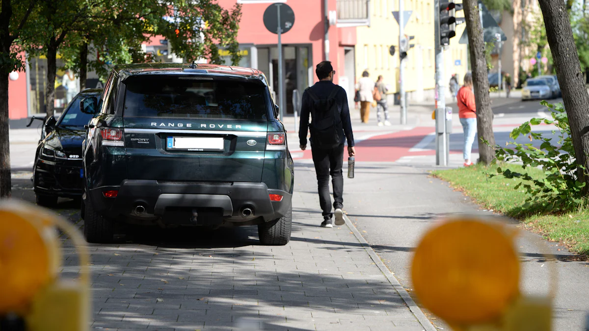 Falschparker in München: ÖDP Aktion gegen Gehwegparken in Laim - München