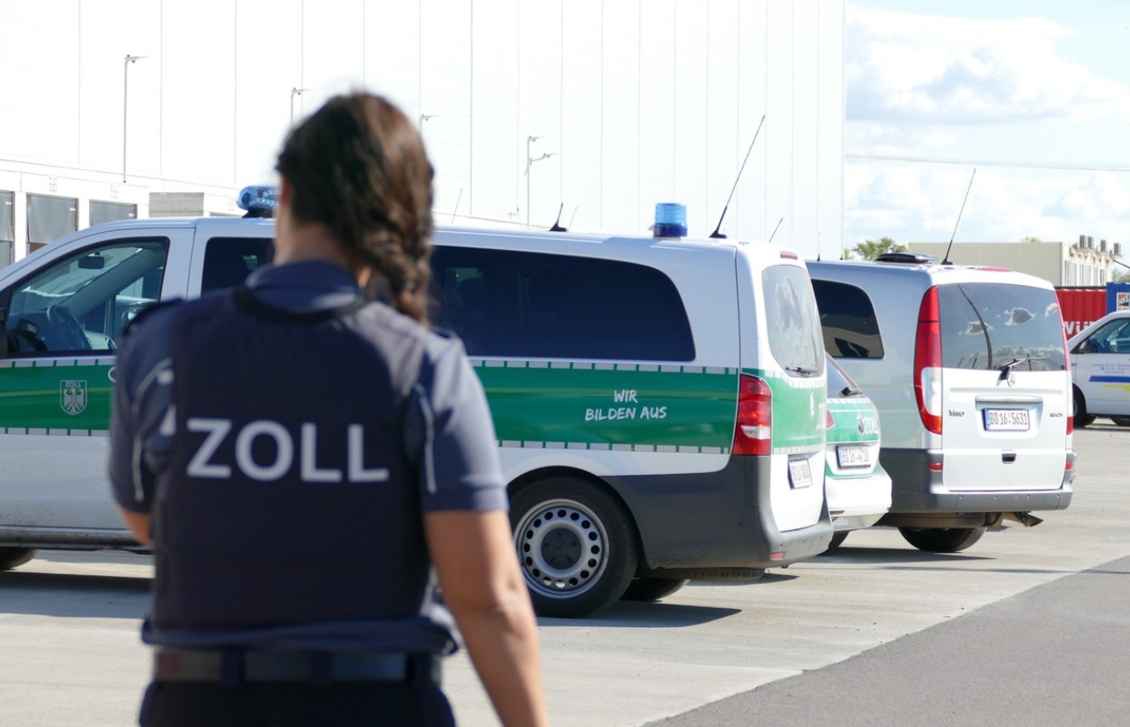 Erfolgreiche Zollkontrolle in Spätis und Imbissen in Halle
