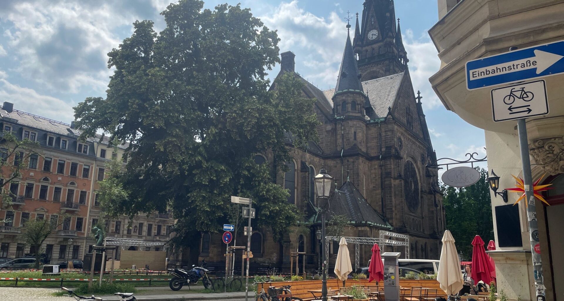 Der Martin-Luther-Platz verwandelt sich für drei Tage in ein großes Festival-Gelände. Foto: Floris Hübner