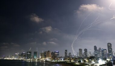 Nahost-Angriffe im Liveticker: +++ 15:08 Israel: Kontrollieren Luftraum bis nach Teheran +++
