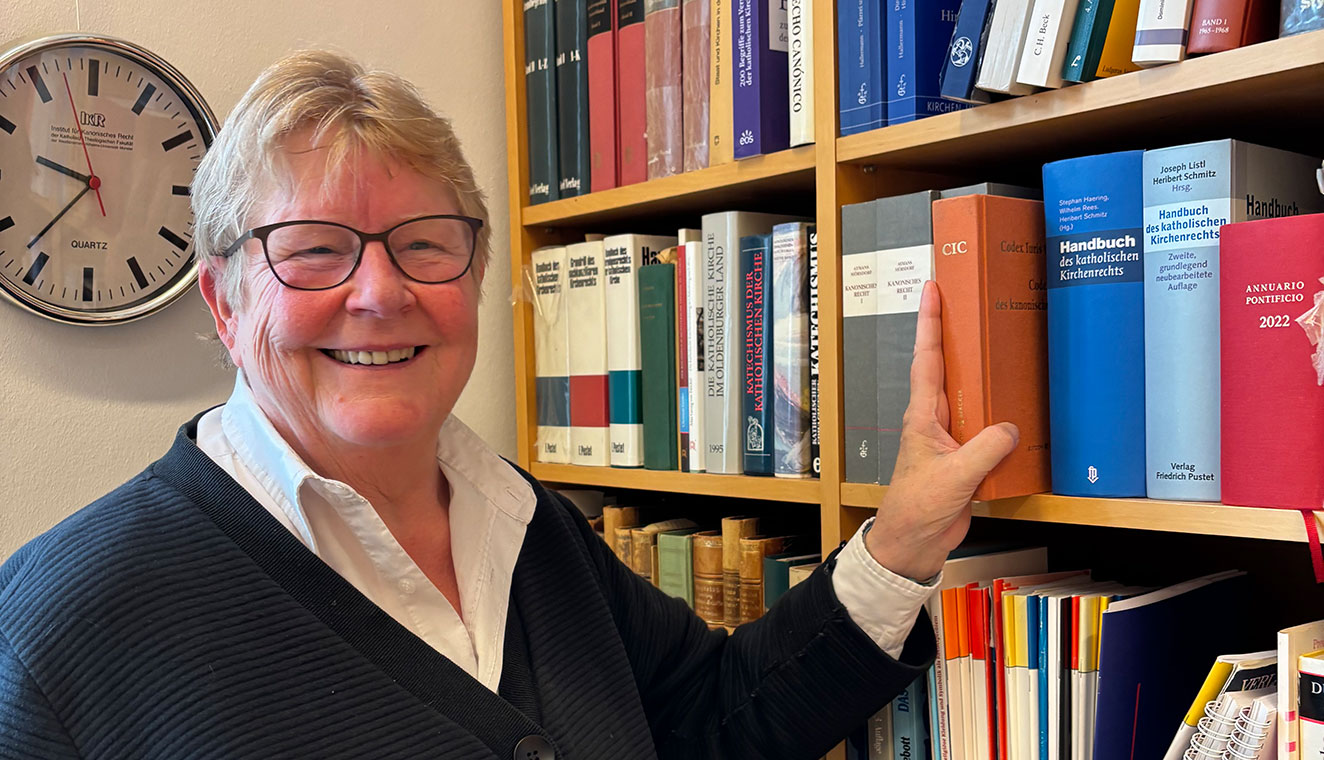 Kirchenrechtlerin Prof. Dr. Reinhild Ahlers geht in den Ruhestand