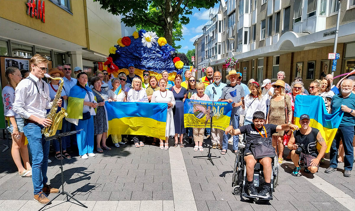 Solidarität mit der Ukraine: Kundgebung in Neuwied berührt die Herzen - NR-Kurier