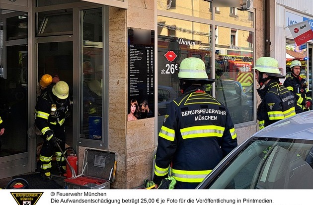 FW-M: Elektrobrand in Friseursalon (Neuhausen)