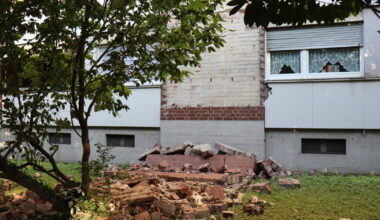 Mannheim: Teil einer Hauswand stürzt in Garten - Polizeiberichte aus Rhein-Neckar-Odenwald