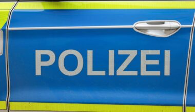 21-Jähriger läuft mit Hakenkreuz-Kette durch Dresden