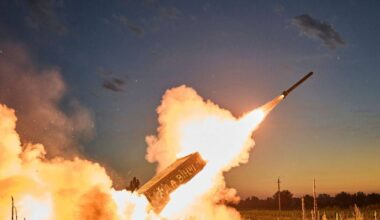 Krieg in der Ukraine: Moskaus Statthalter meldet Einnahme von ukrainischem Luhansk - Politik