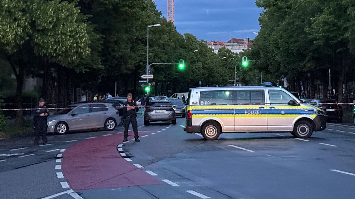 Polizei schießt auf Frau an der Theresienwiese in München - Panorama