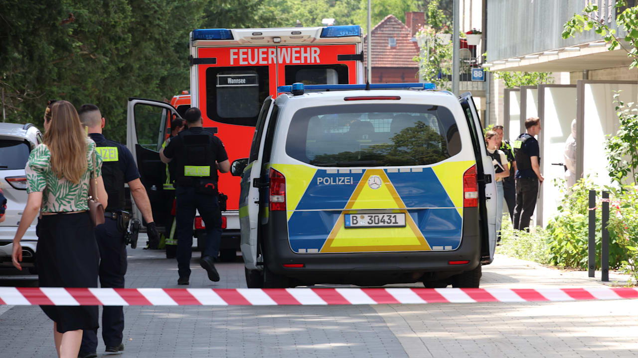Mord in Berlin: Mann in Zehlendorf erstochen, Täter flüchtet | Regional