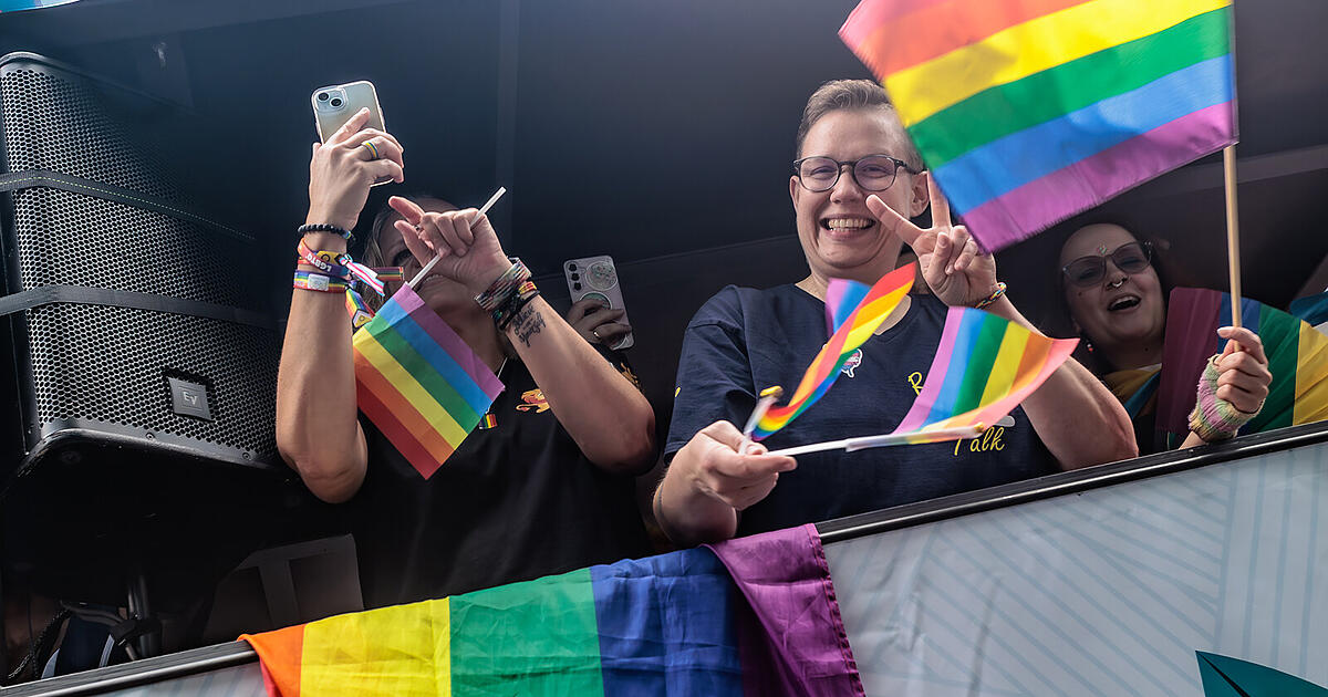 11.000 Karlsruher feiern friedlich CSD