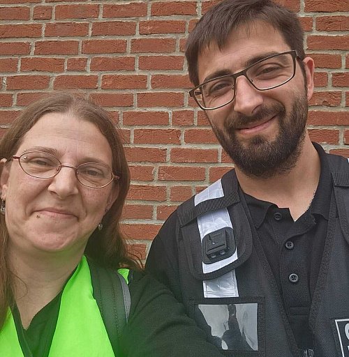 Stefanie Kriwath und Alexander Stüssel haben privat die Suche organisiert. Am Freitag und Samstag durchkämmten sie und weitere Freiwillige vor allem Werther, nachdem es dort Hinweise auf Elisabeth R. gab. - © Privat