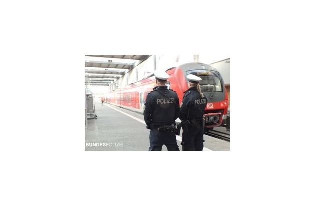 Bundespolizeidirektion München: Haftrichtervorführung - Fahndung nach unbekanntem ...