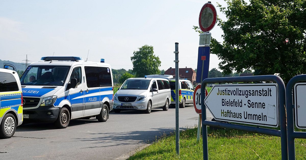 Gefängnisausbruch aus Bielefelder JVA: Polizei und SEK suchen nach gewaltbereitem Häftling