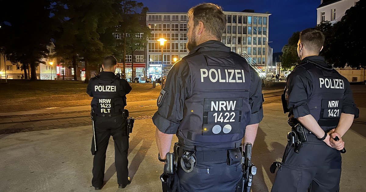 Sechsköpfige Gruppe prügelt Opfer in Bielefelder City krankenhausreif