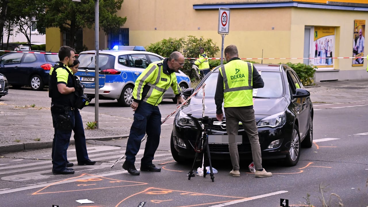 Berlin: Ehepaar von Auto überfahren – beide tot! | Regional