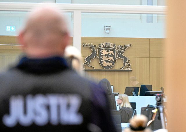 In Stuttgart fand ein Prozess gegen einen mutmaßlichen Hisbollah-Anhänger statt, der sich nach Ansicht des Gerichts an den Verbrechen des Assad-Regimes in Syrien beteiligt hat.