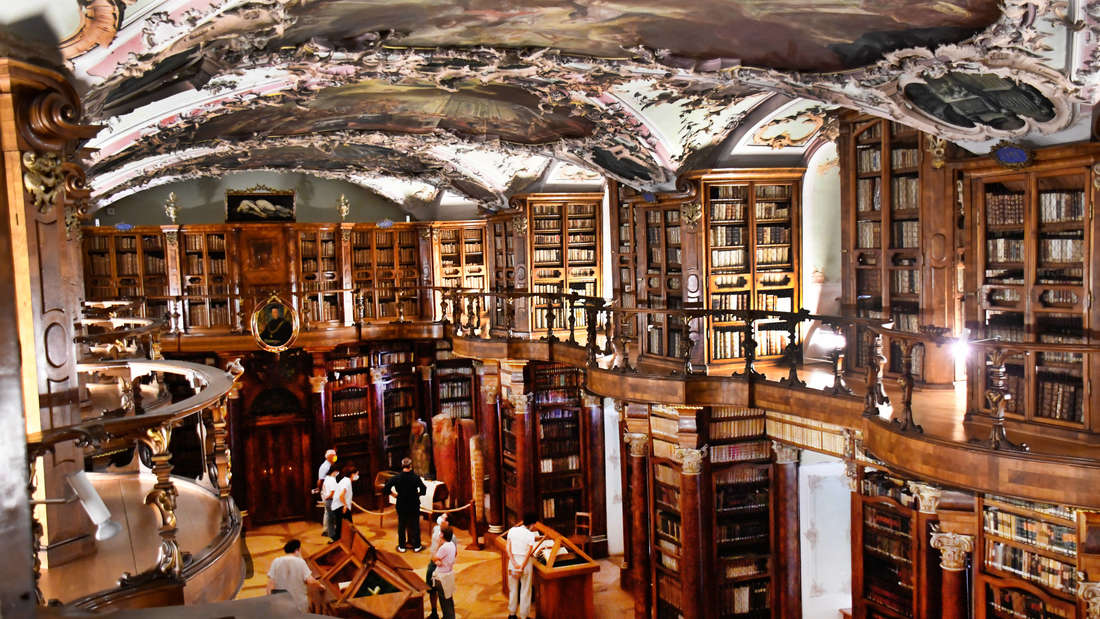Innenansicht der Stiftsbibliothek St. Gallen