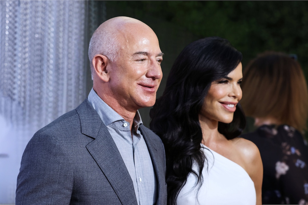 Jeff Bezos und Lauren Sánchez mieten ein 7-Sterne-Luxushotel für ihre Hochzeit.
