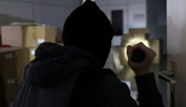 Bewohnerin begegnet Einbrecher in Stuttgart: Er habe sich in der Wohnung geirrt - Nachrichten aus Stuttgart