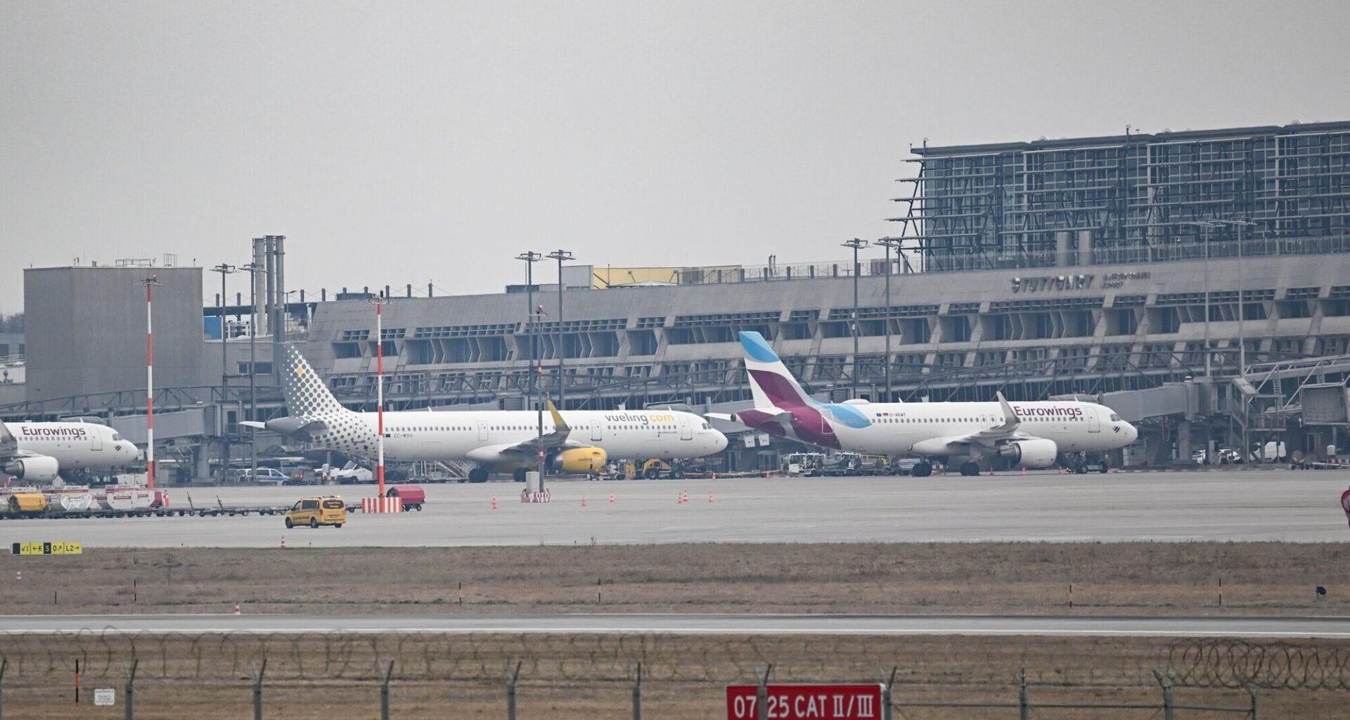 Stuttgart: Vom Flughafen direkt in Abschiebehaft - Baden-Württemberg