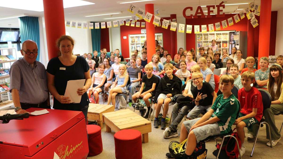 Bücher, Bolzen, Bubble-Tea in der Achimer Stadtbibliothek