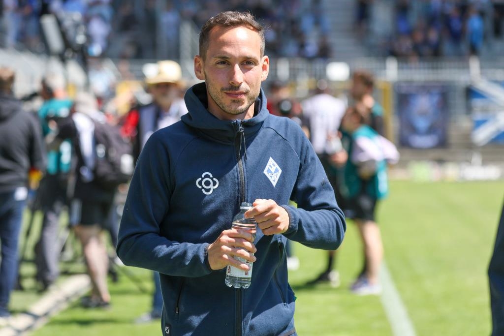 Jahn-U-19 oder Ligakonkurrent Mannheim? So hat sich Trainer Dominik Glawogger entschieden