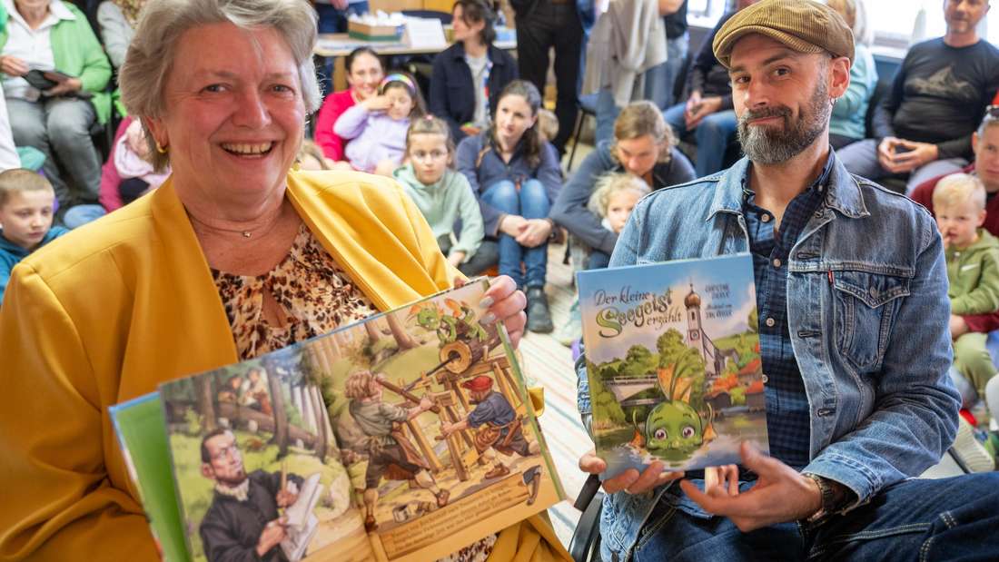 Erfolgreich mit dem Kinderbuch „Der kleine Seegeist erzählt“: Christine Zierer und Illustrator Jan Reiser, hier bei der Präsentation des Buchs im April. 