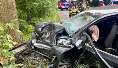 FW-E: Schwerer Verkehrsunfall - eine verletzte Person