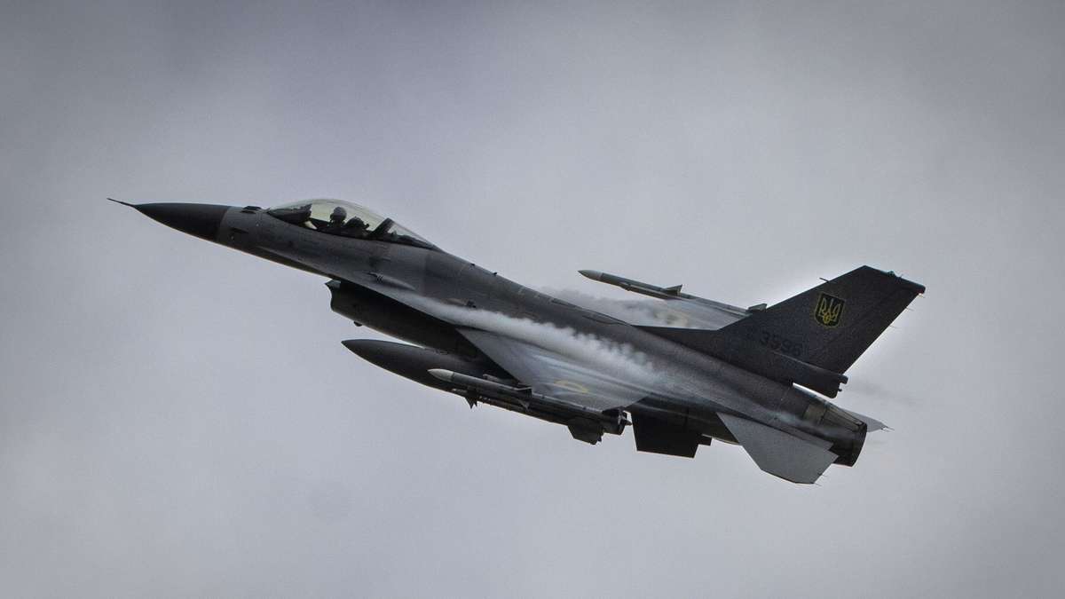 Pilot von F-16-Kampfjet im Ukraine-Krieg getötet – „Starb wie ein Held“