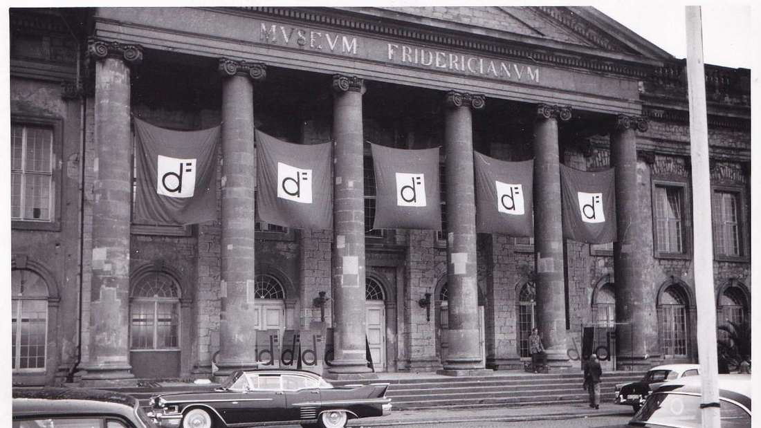 Bilderseite 70 Jahre documenta documenta II vor der Eröffnung Foto: dpa das festlich geschmückte Fridericianum