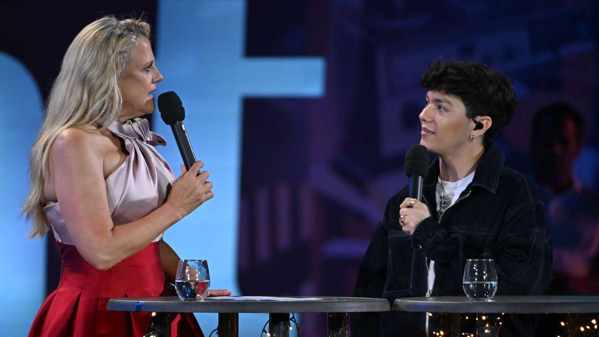 Auch Siegtrophäe von JJ inzwischen zerbrochen – Beichte bei „Starnacht”