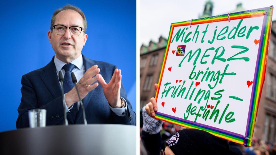 Alexander Dobrindt (CSU) während einer Pressekonferenz, daneben das Schild auf einer Demo in Bremen.