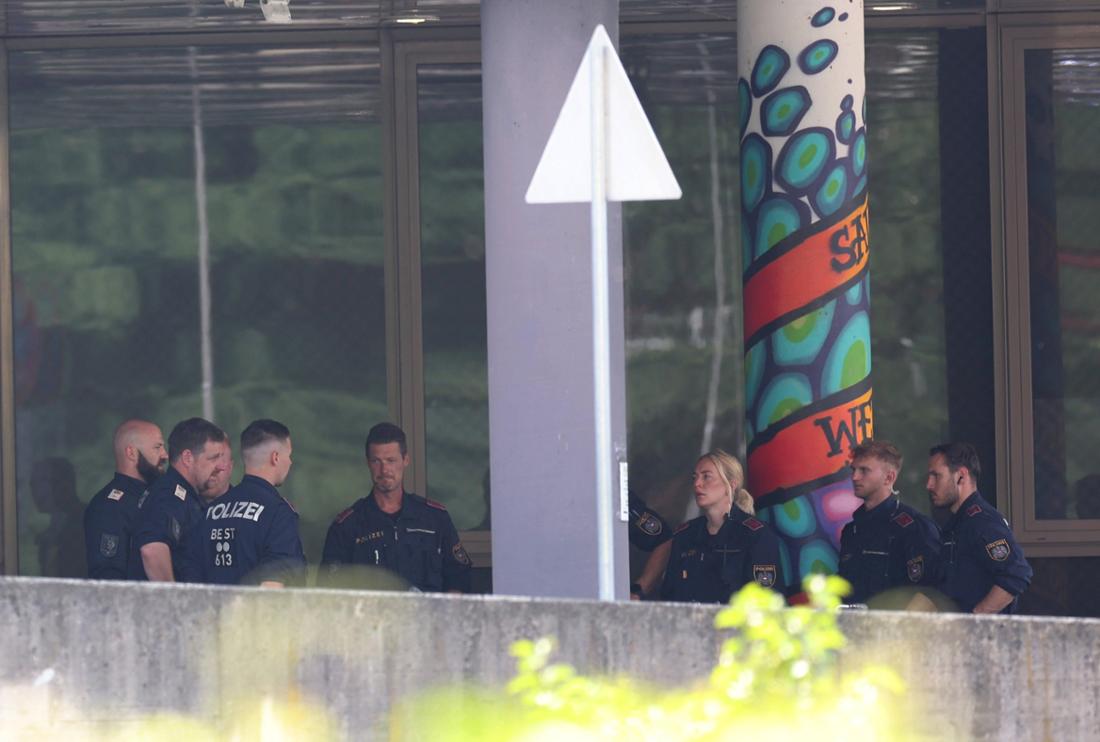 Das Polizeiaufgebot im Gebäude war beim Einsatz enorm. Nur 17 Minuten nach dem Alarm waren auch Spezialeinsatzkräfte vor Ort.