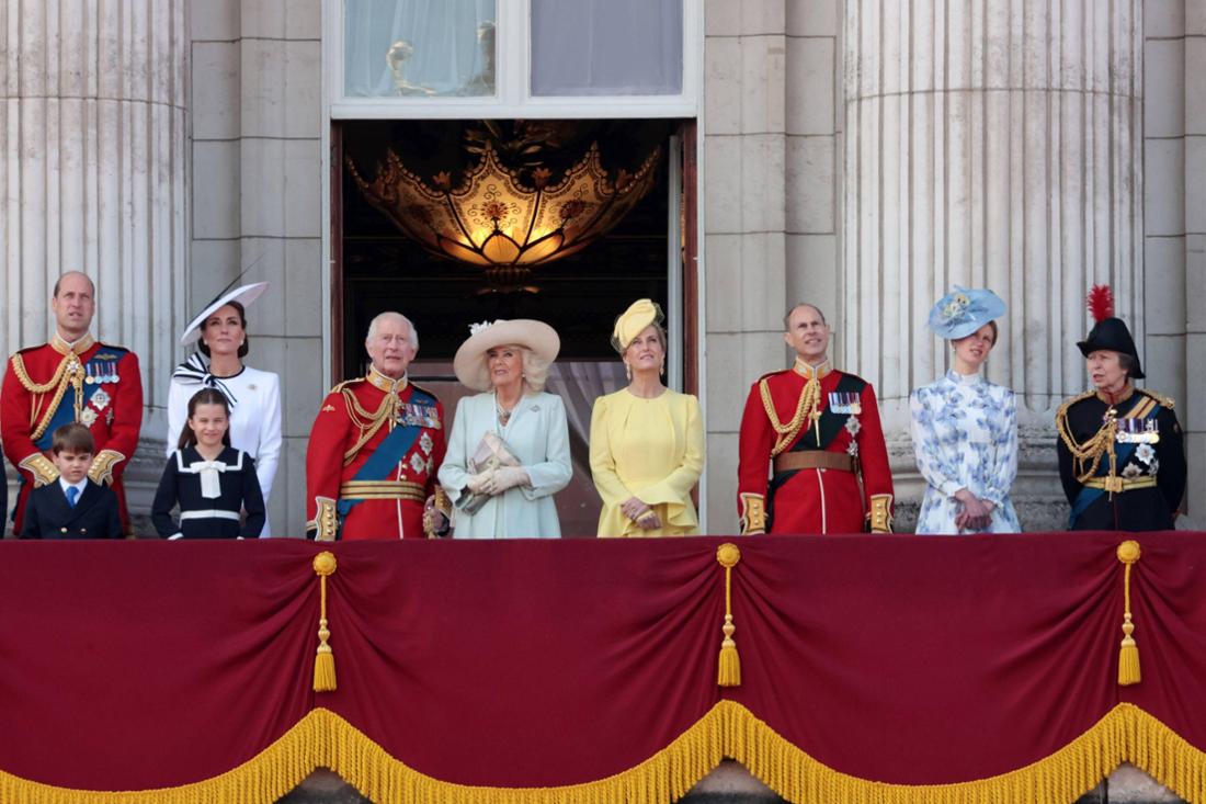 Fast alle arbeitenden Royals auf einem Bild: Einer von ihnen macht jüngst Prinzessin Anne (re.) den Titel als am „härtesten arbeitende Royal“ streitig.