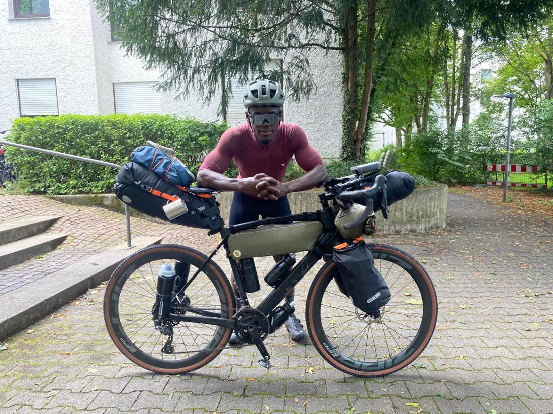 Manu auf Bike