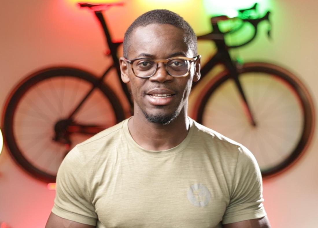 Manu auf Bike