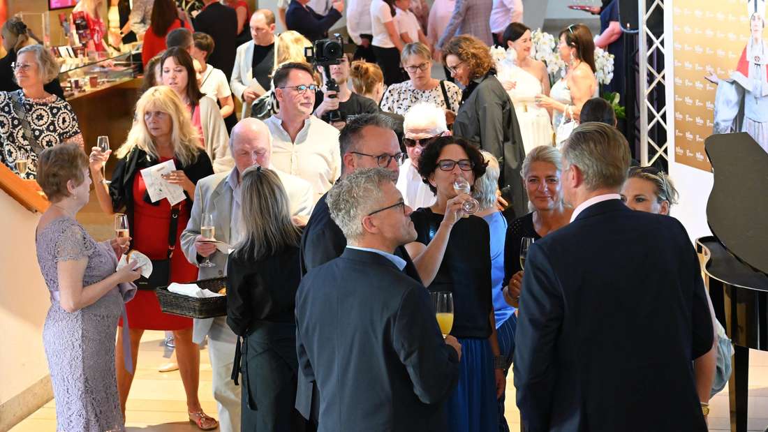 Roter Teppich beim Musical „Die Päpstin“