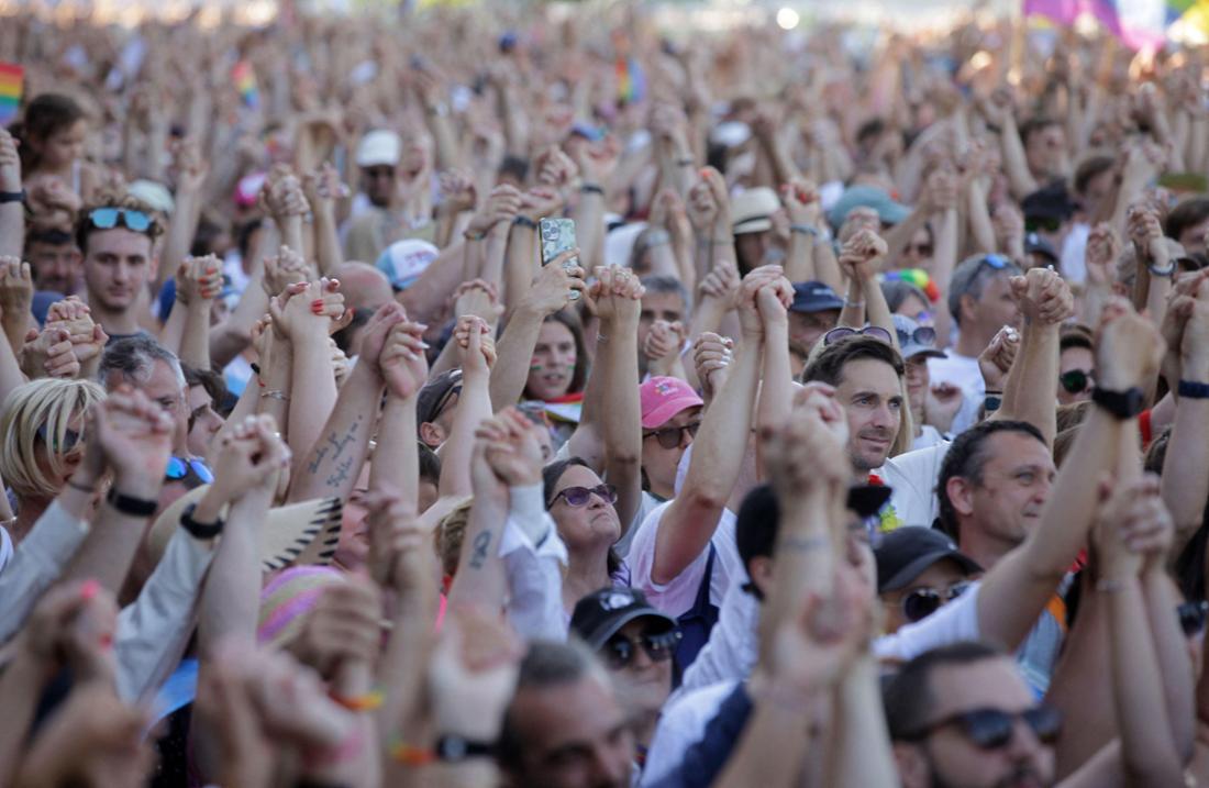 Szene von der „Pride Parade“ in Budepast (28. Juni)