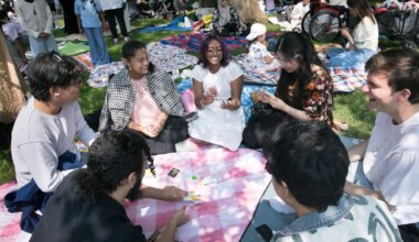 München: Tausende Muslime feiern im Luitpoldpark das Opferfest Eid al-Adha - München