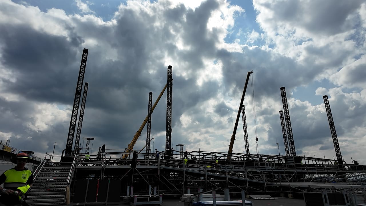 Rock am Ring: Mit 1 500 Tonnen Stahl werden die Bühnen gebaut | Unterhaltung
