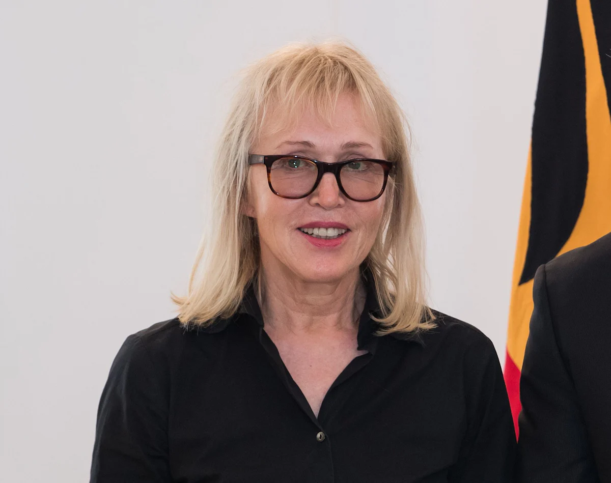 Leute - Annette Humpe: Berlin macht sich gern wichtig - Panorama